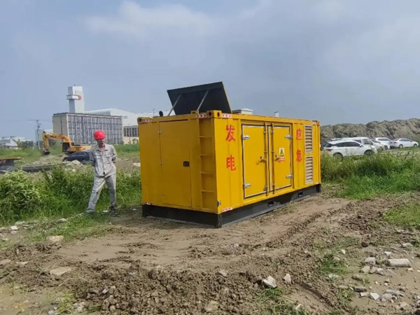 滦县200KW柴油发电机机组每小时的油耗量受哪些因素影响？